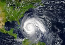 तेज आंधी तूफान के साथ बिजली गिरने की संभावना , चक्रवाती तूफान दाना के चलते इन जिलों के लिए हुए यलो अलर्ट ।।